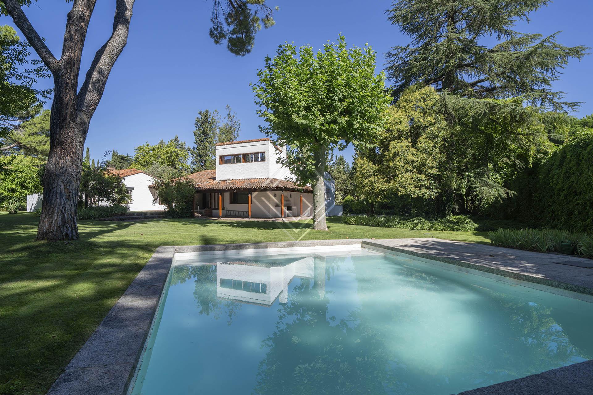 Alquiler vivienda premio de arquitectura en La Florida - Imagen 1