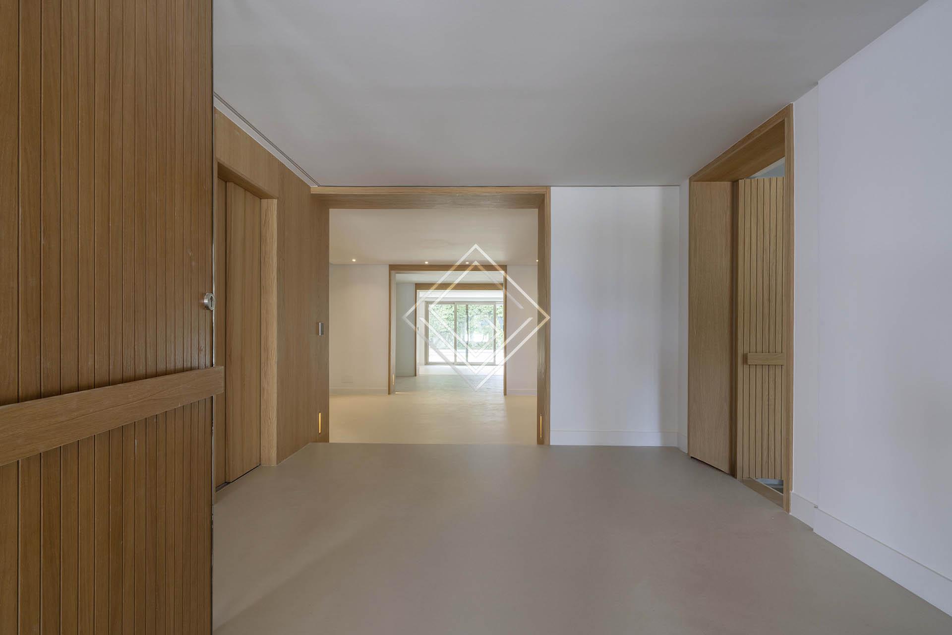Casa reformada de grandes dimensiones con zona independiente de spa  - Imagen 2