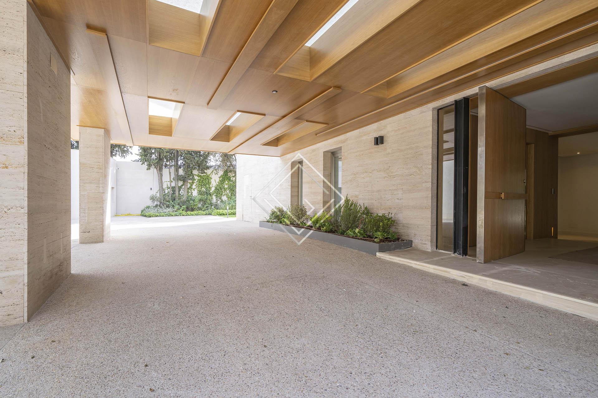 Casa reformada de grandes dimensiones con zona independiente de spa  - Imagen 3