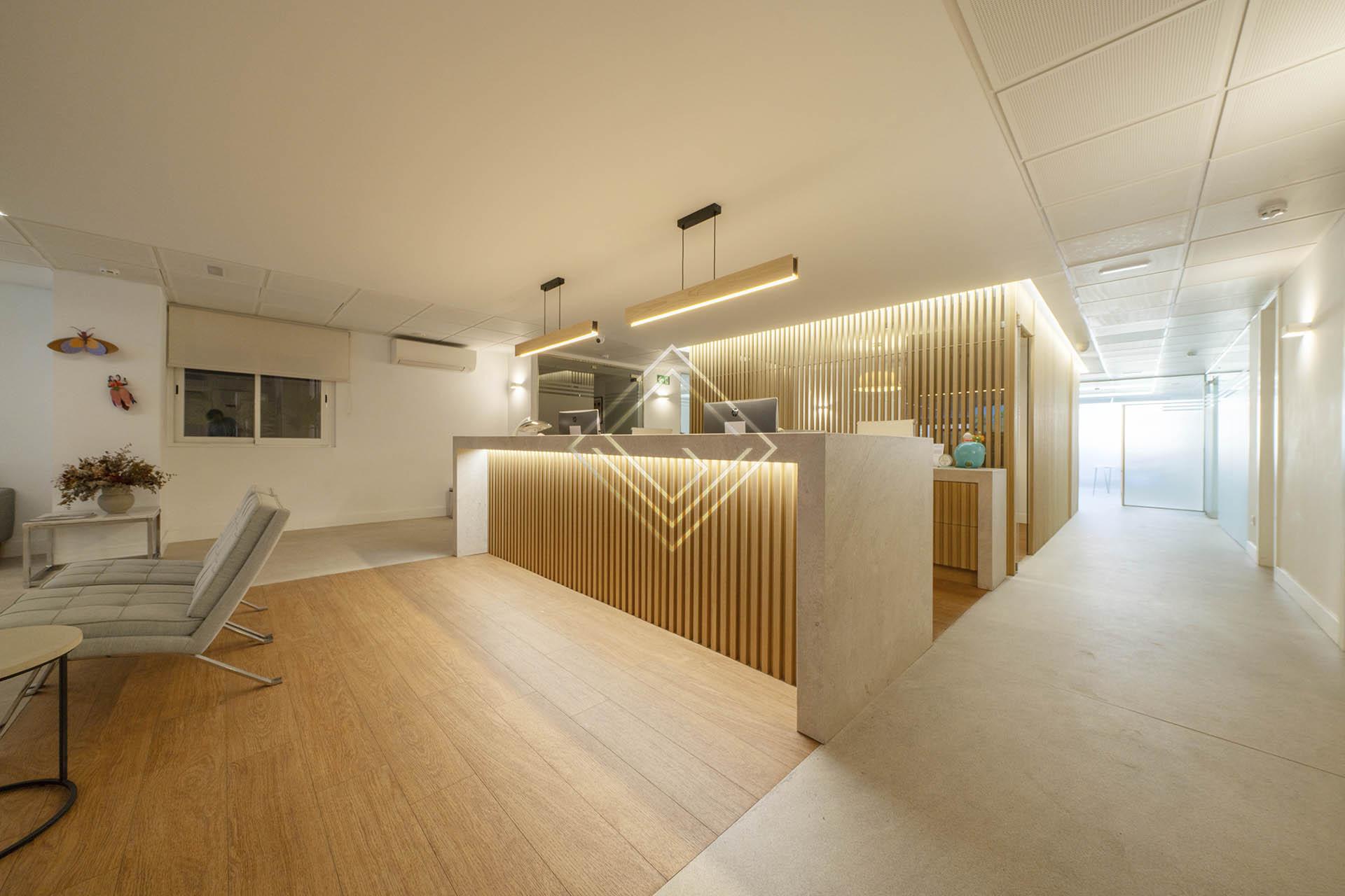 Edificio completo a la venta con uso sanitario - Imagen 3