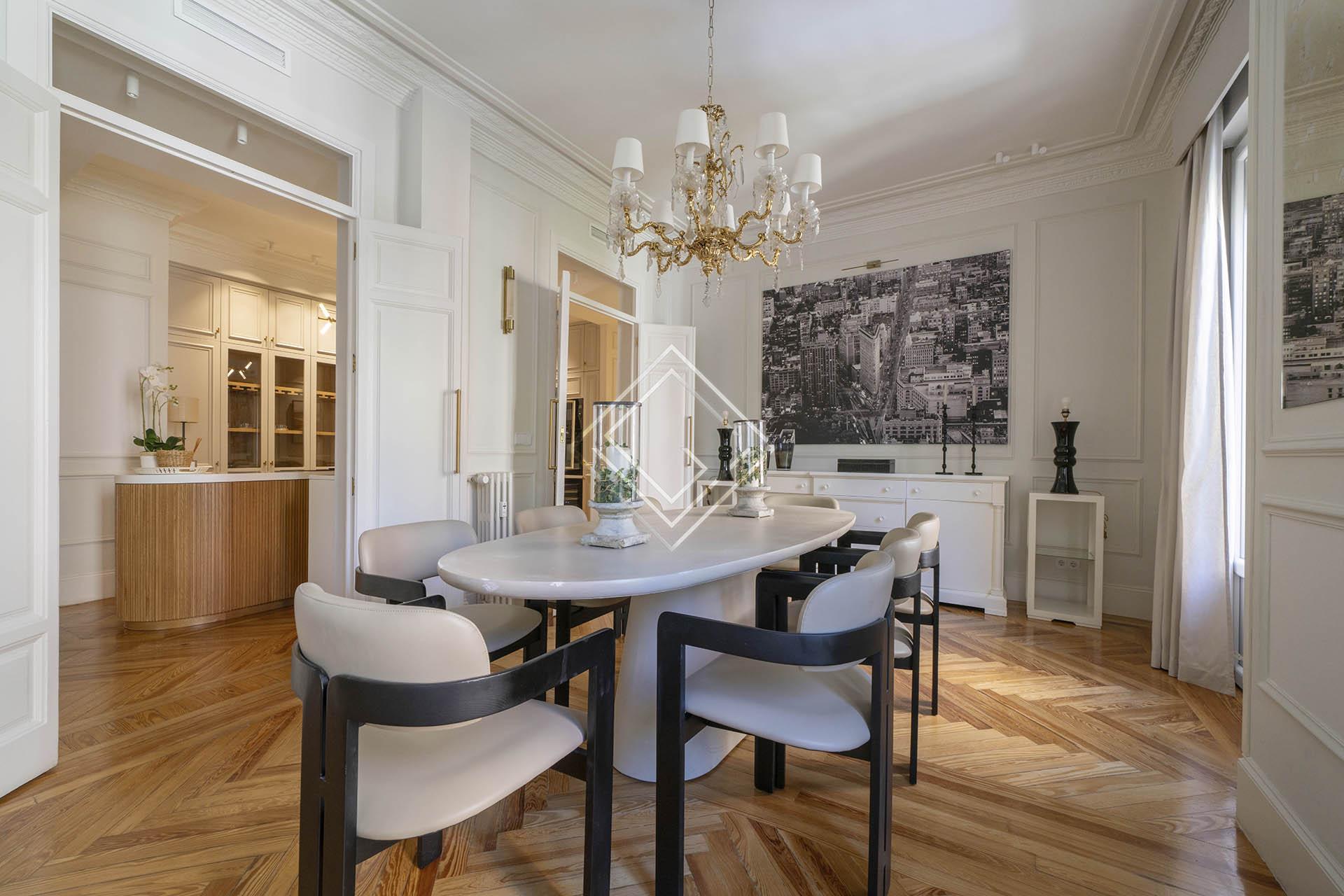 Elegante piso en alquiler en Recoletos - Imagen 3
