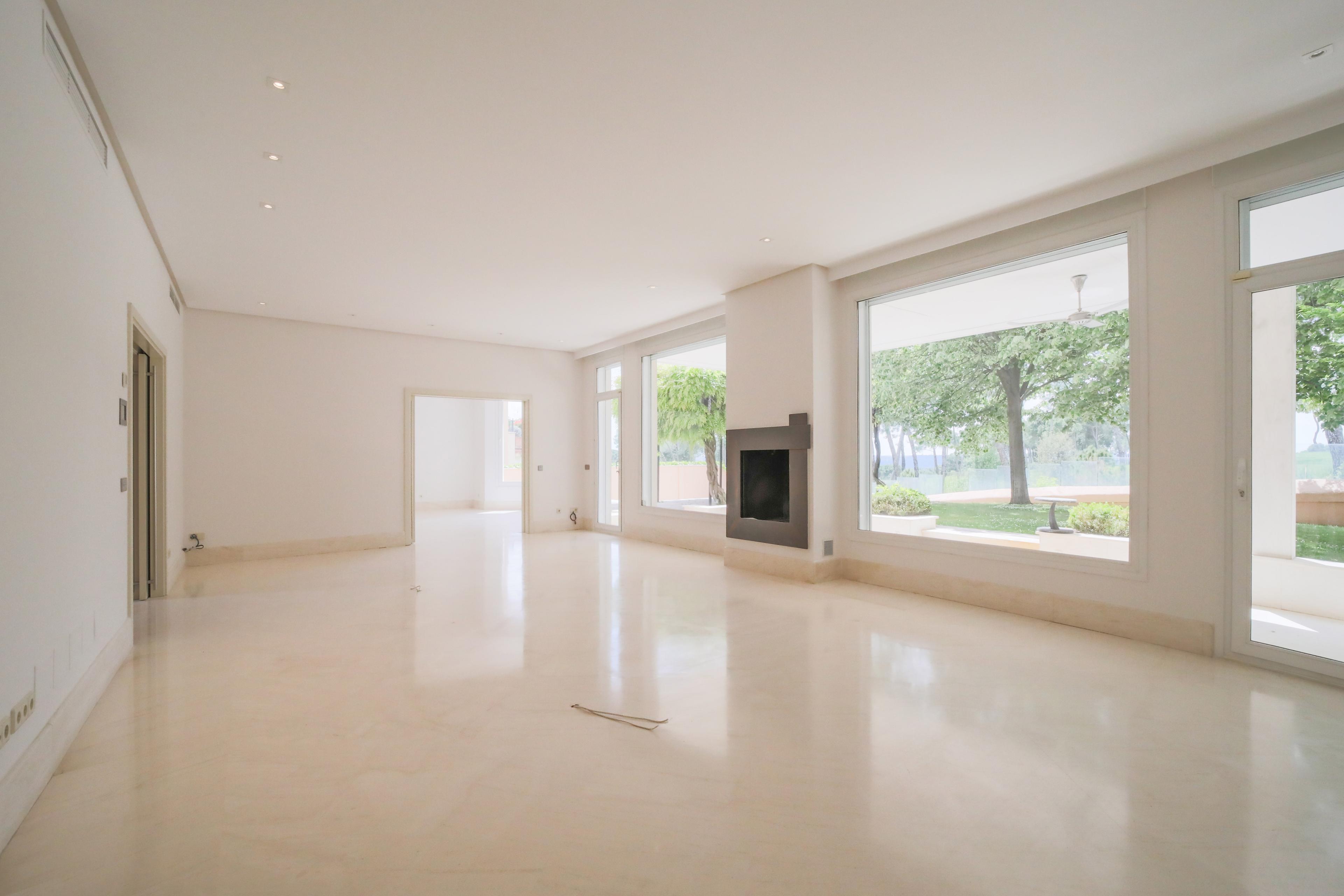 Fabulosa casa en alquiler en la Colonia Puerta de Hierro