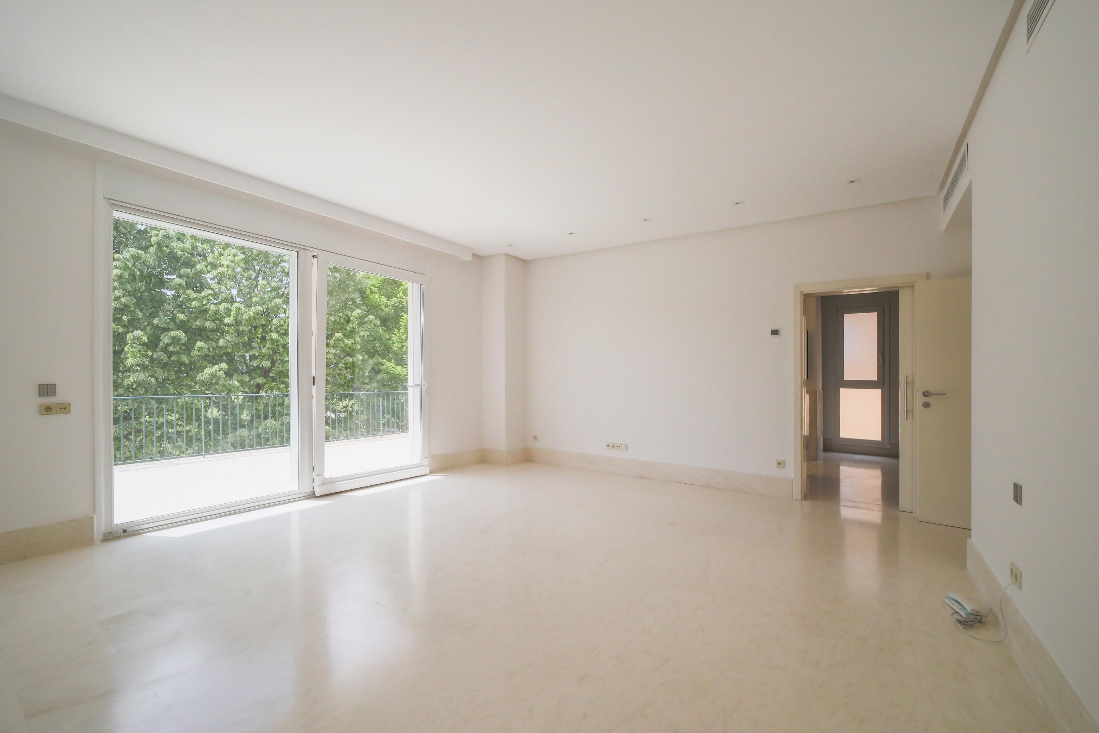 Fabulosa casa en alquiler en la Colonia Puerta de Hierro