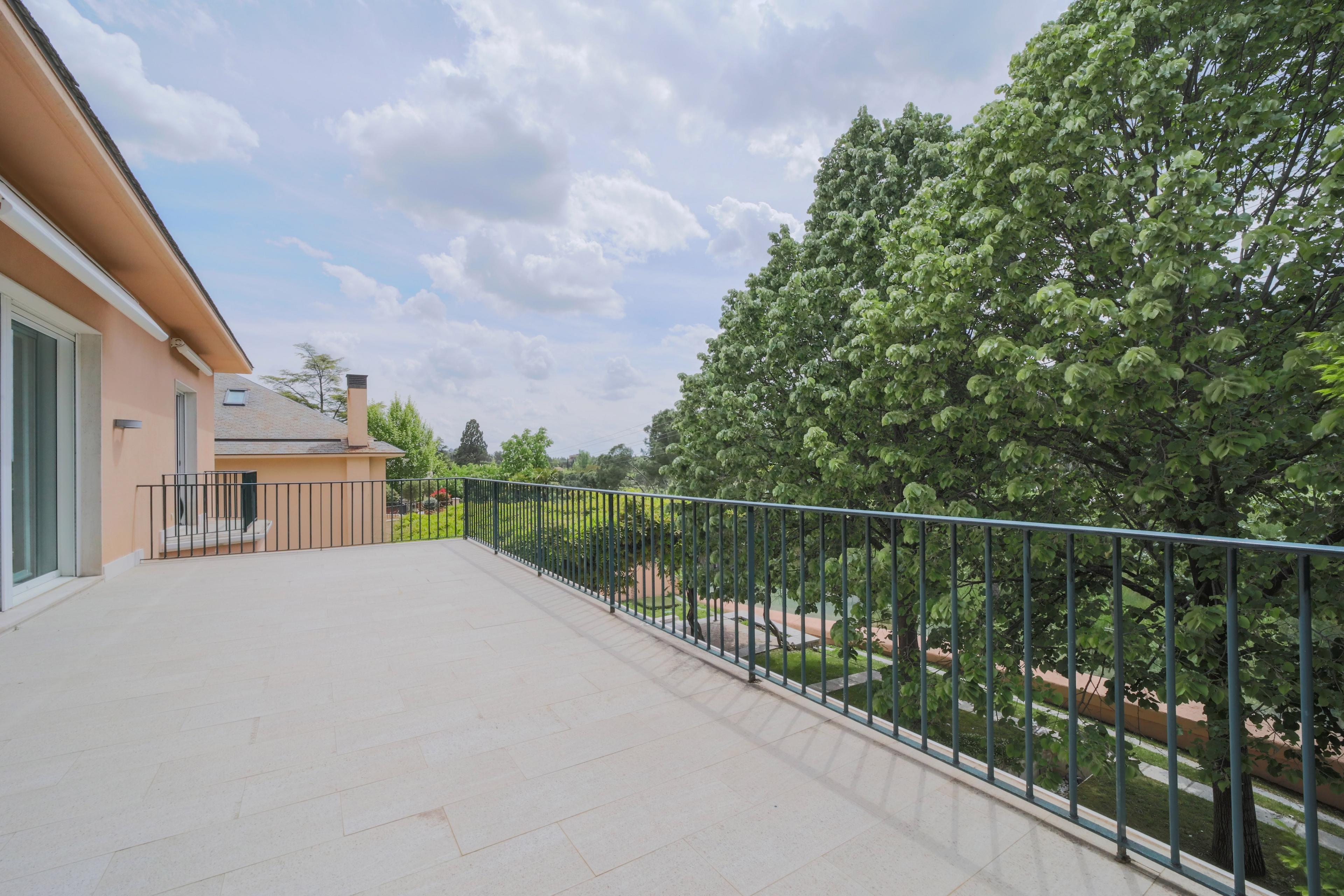 Fabulosa casa en alquiler en la Colonia Puerta de Hierro