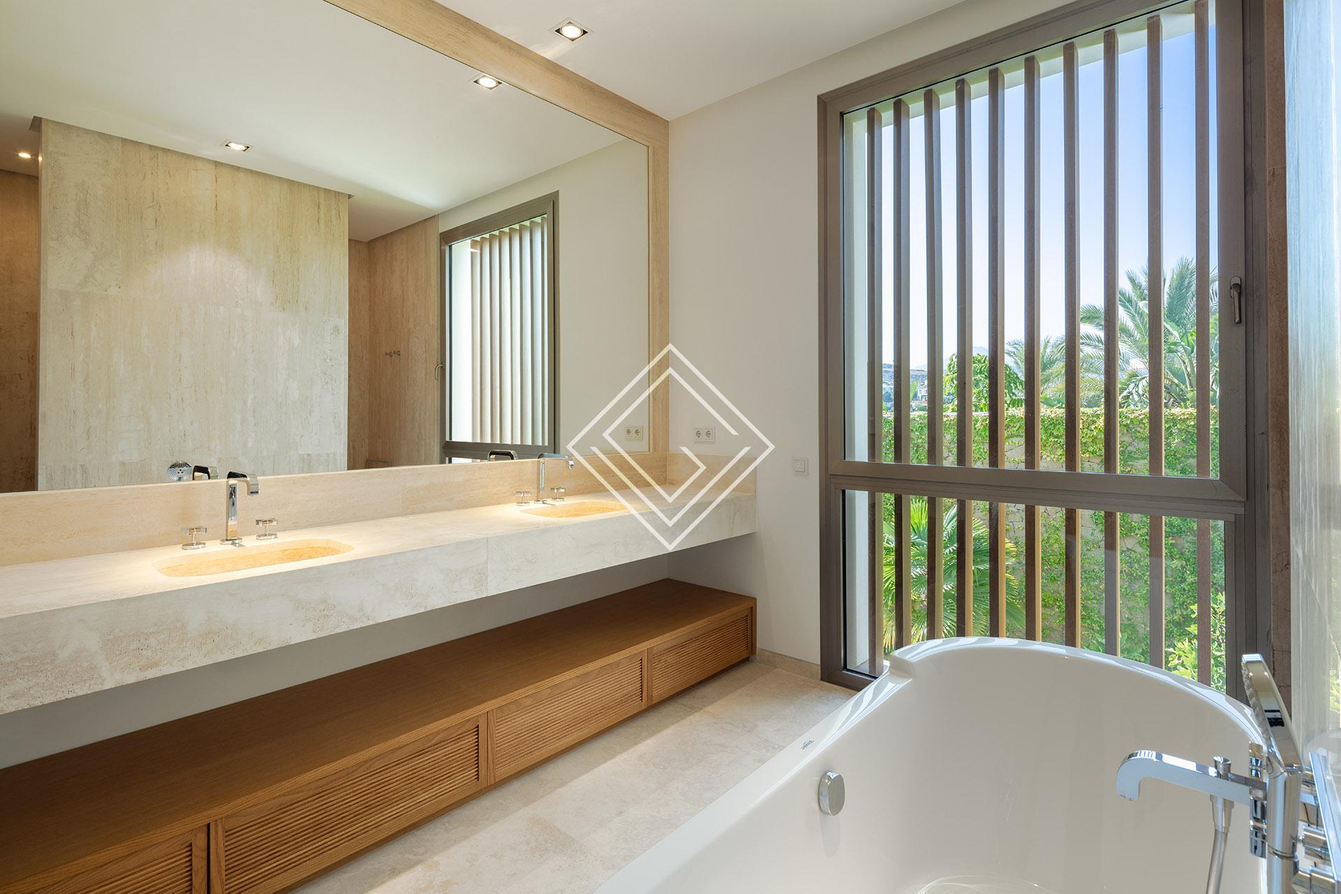 Imponente Villa en Cortesin