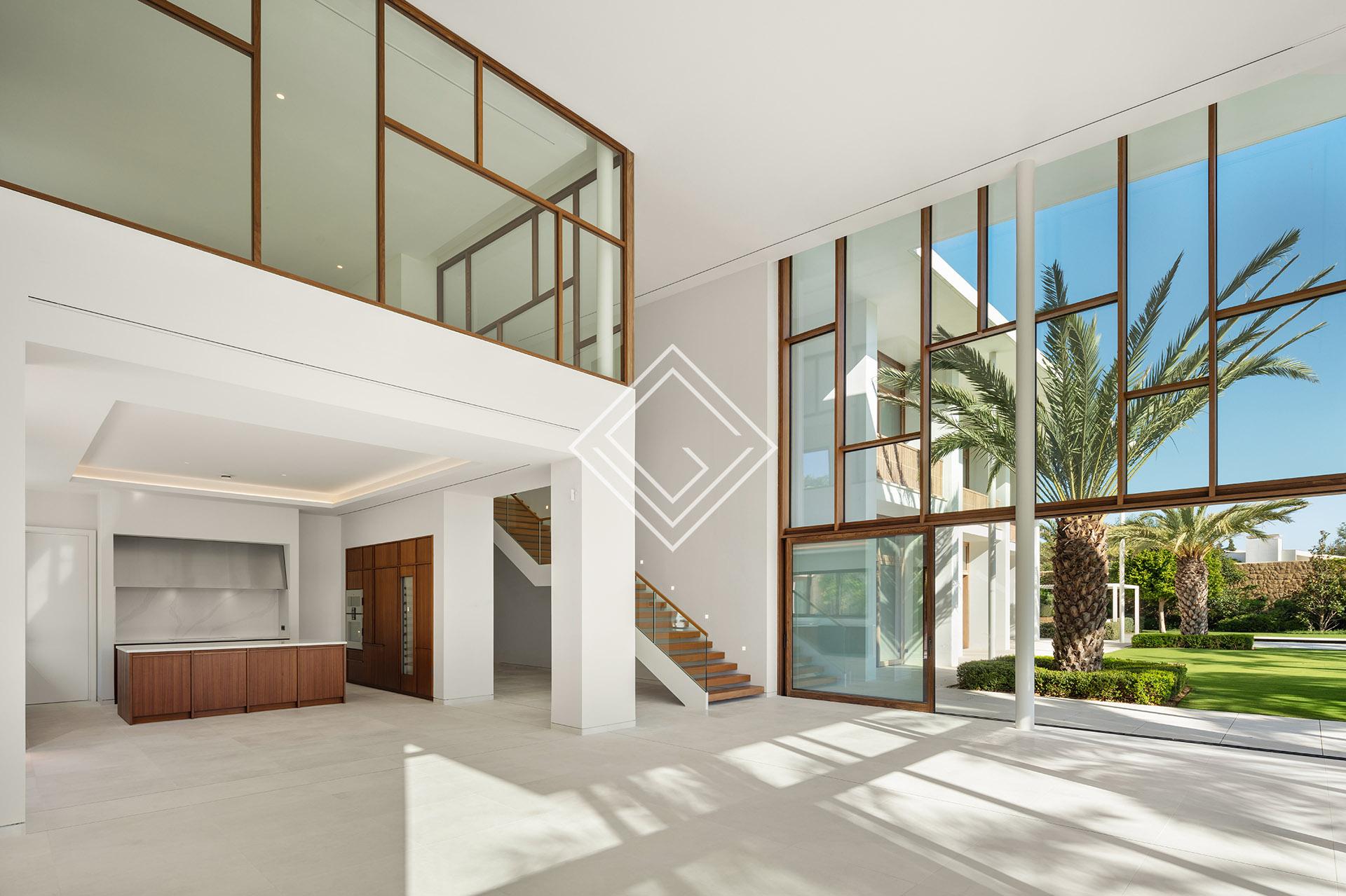 Amplísima Villa en Cortesin