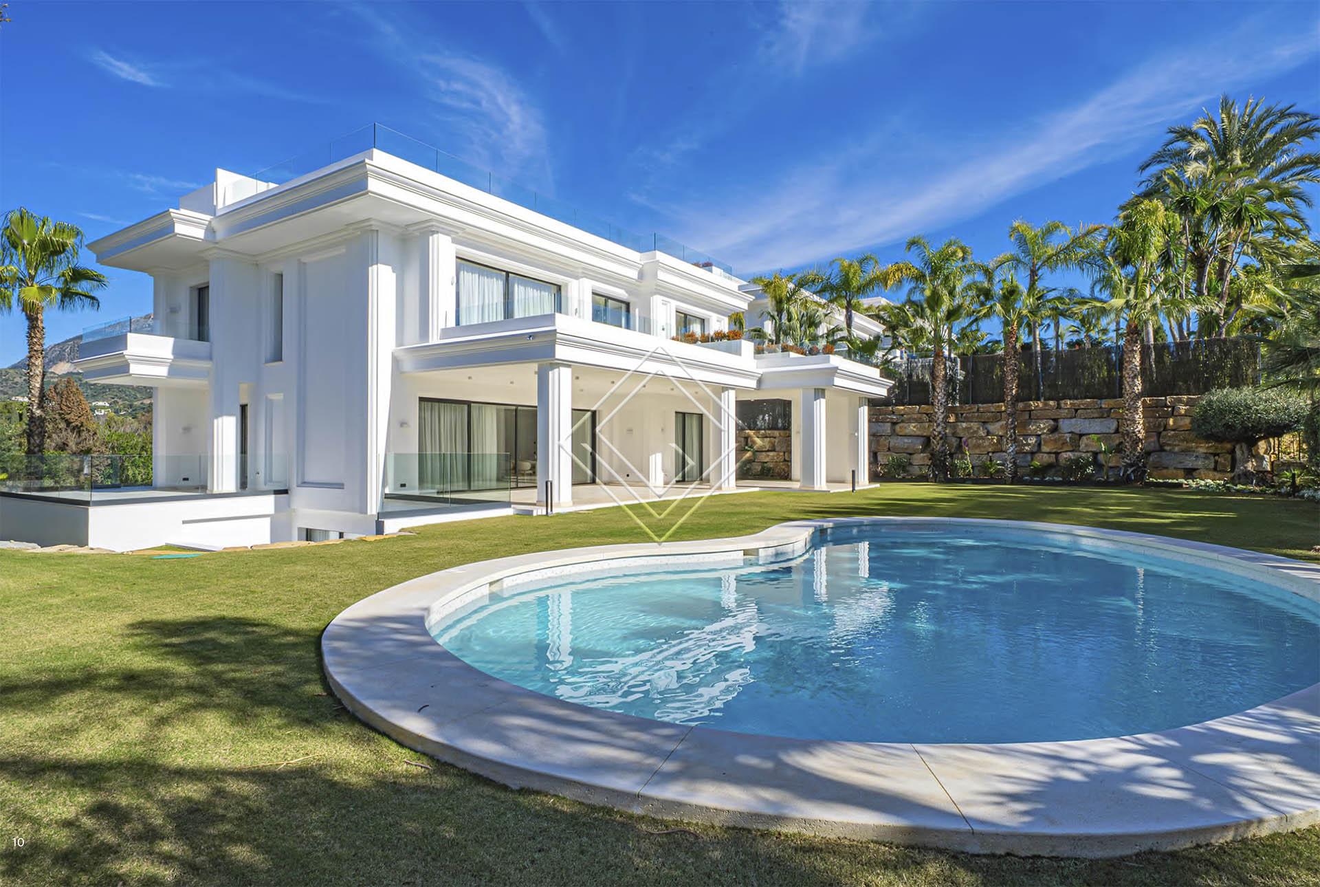 Villa de lujo en Lomas de Marbella Club con vistas al mar