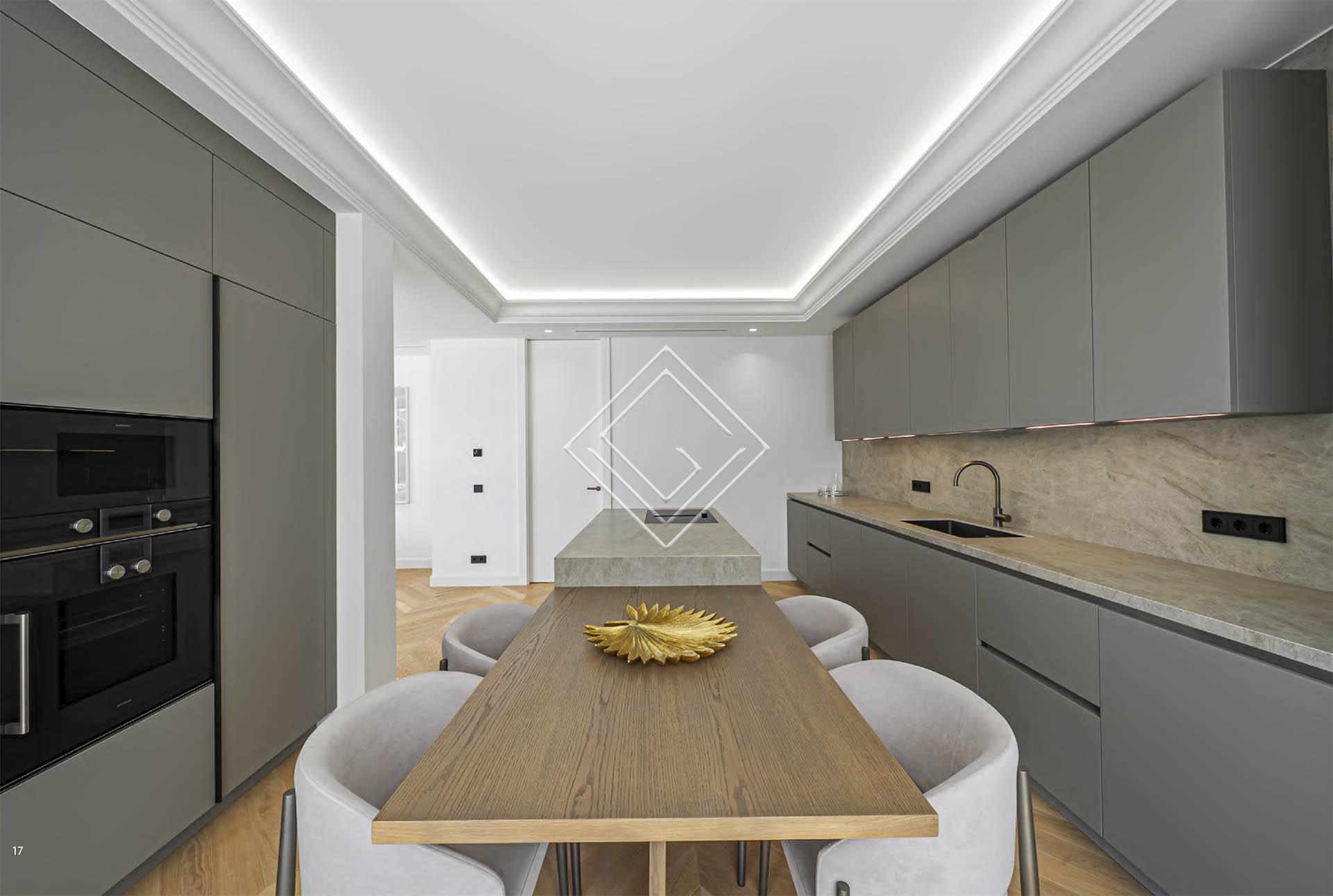 Villa de lujo en Lomas de Marbella Club con vistas al mar