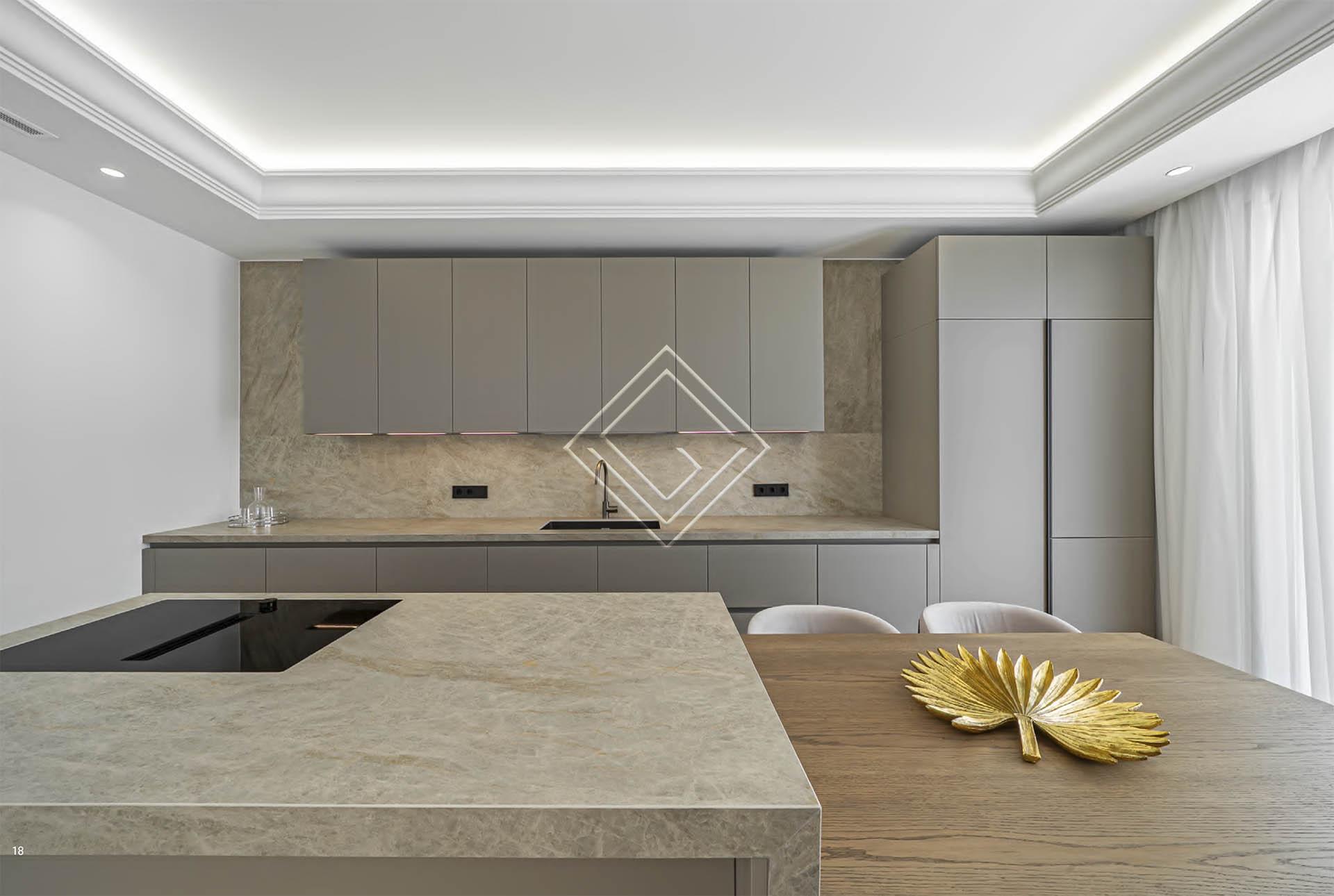 Villa de lujo en Lomas de Marbella Club con vistas al mar