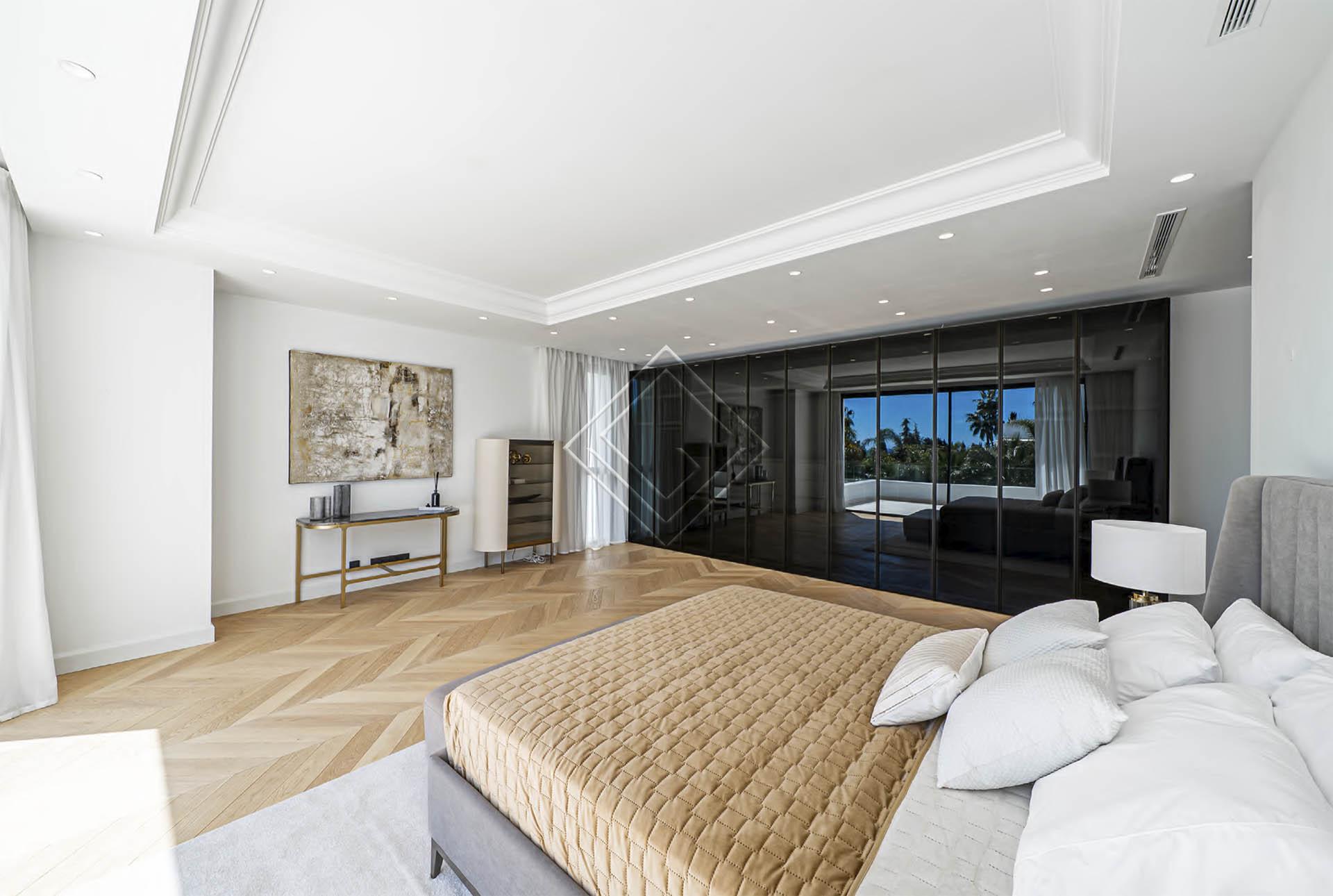 Villa de lujo en Lomas de Marbella Club con vistas al mar