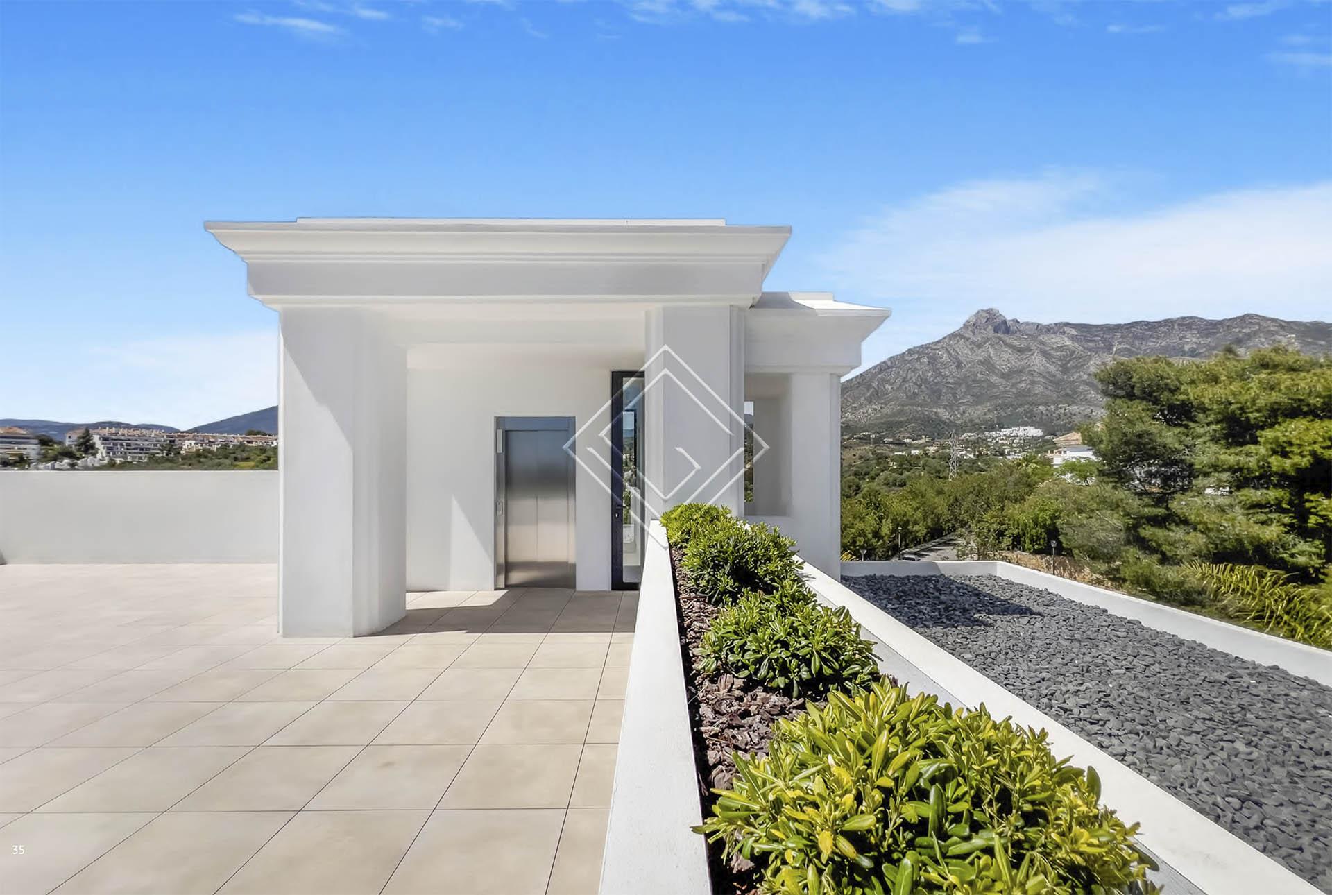 Villa de lujo en Lomas de Marbella Club con vistas al mar