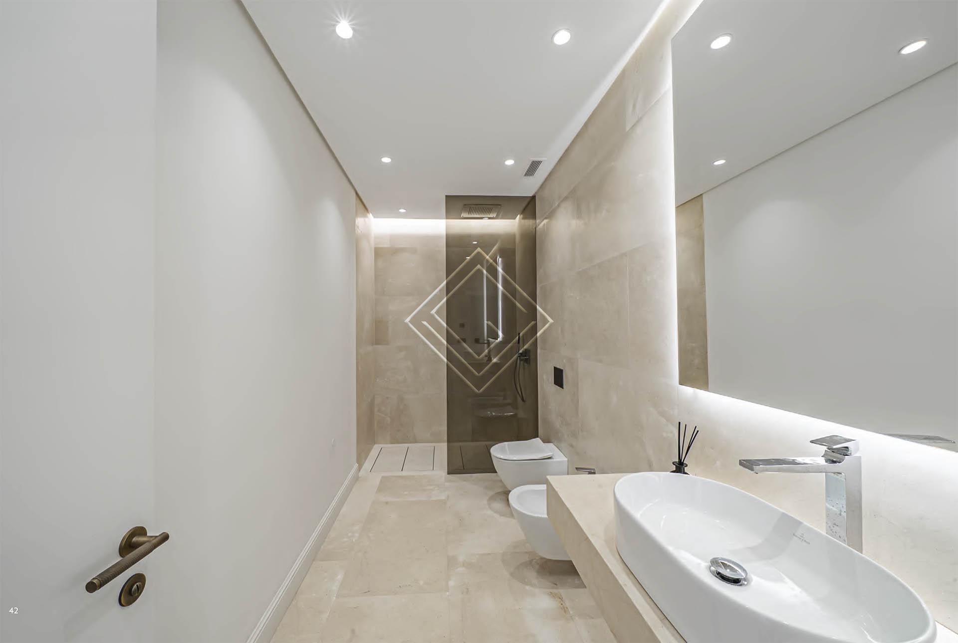 Villa de lujo en Lomas de Marbella Club con vistas al mar