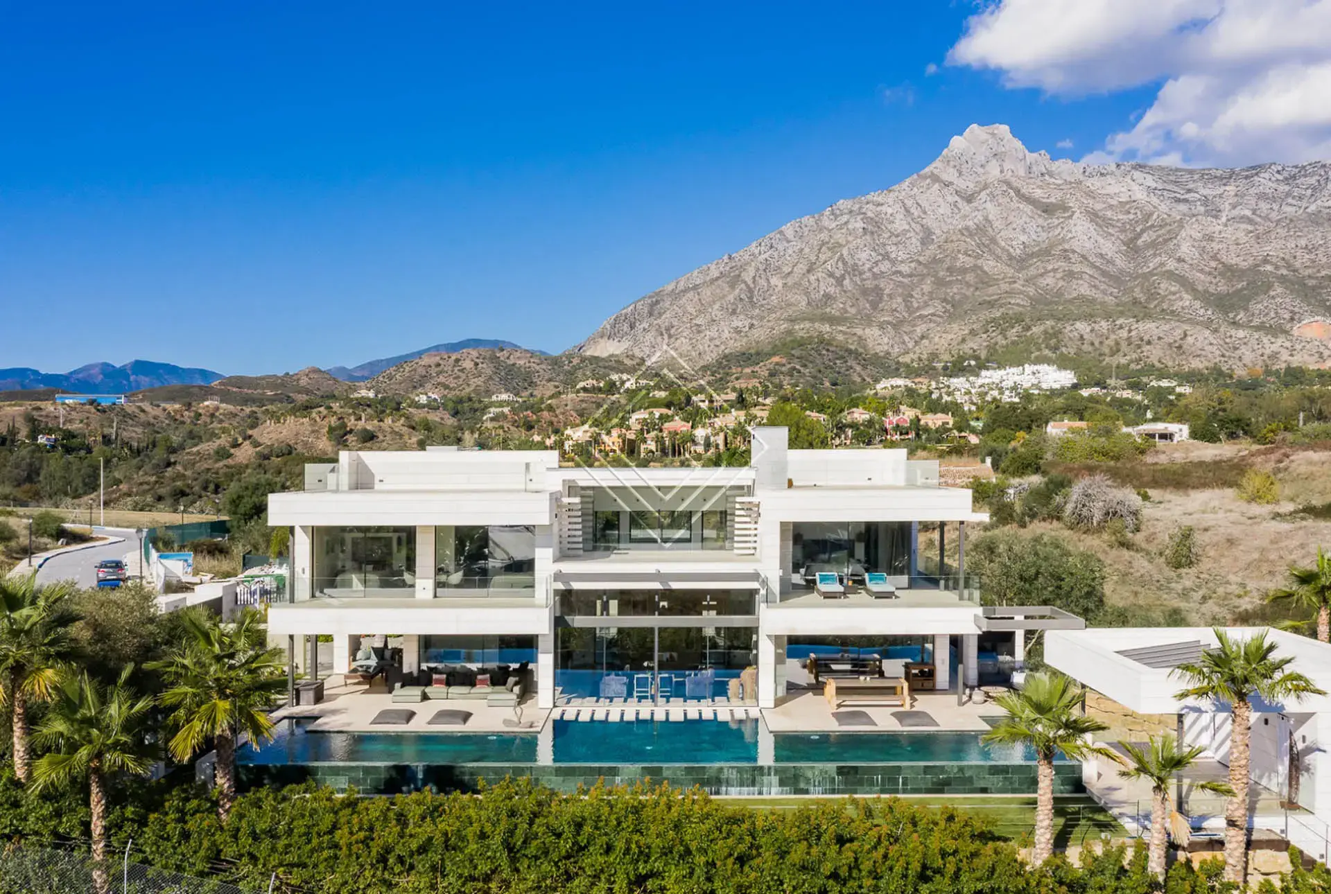Qué hace que una villa sea realmente buena: 10 criterios que analizamos como arquitectos