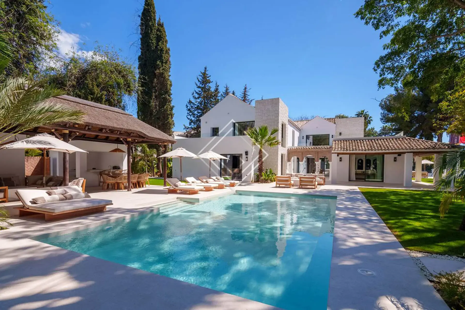 Cómo se defiende el valor de una villa en Marbella ante un comprador exigente
