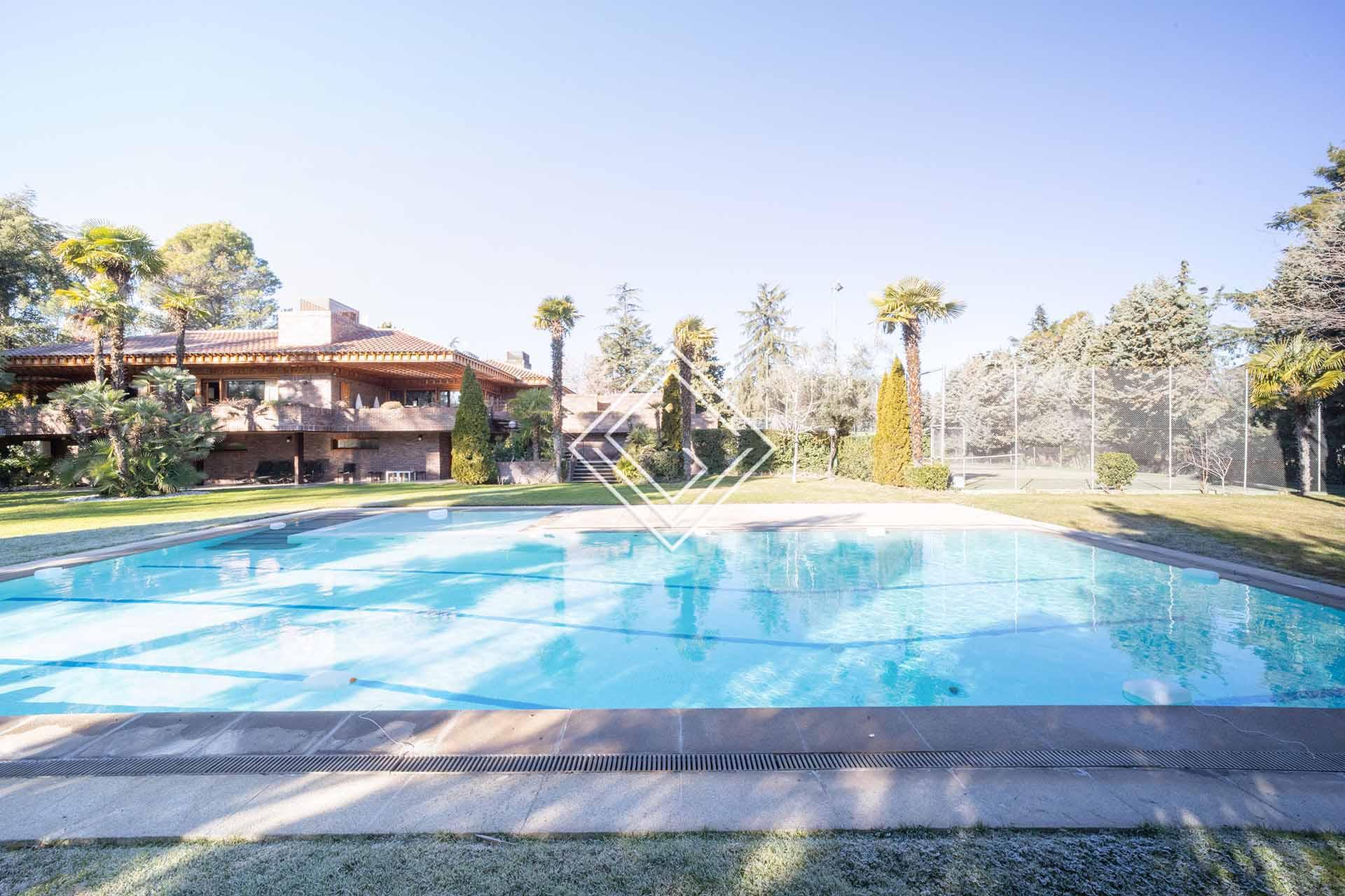 Fabulosa vivienda con espectacular jardín en La Florida