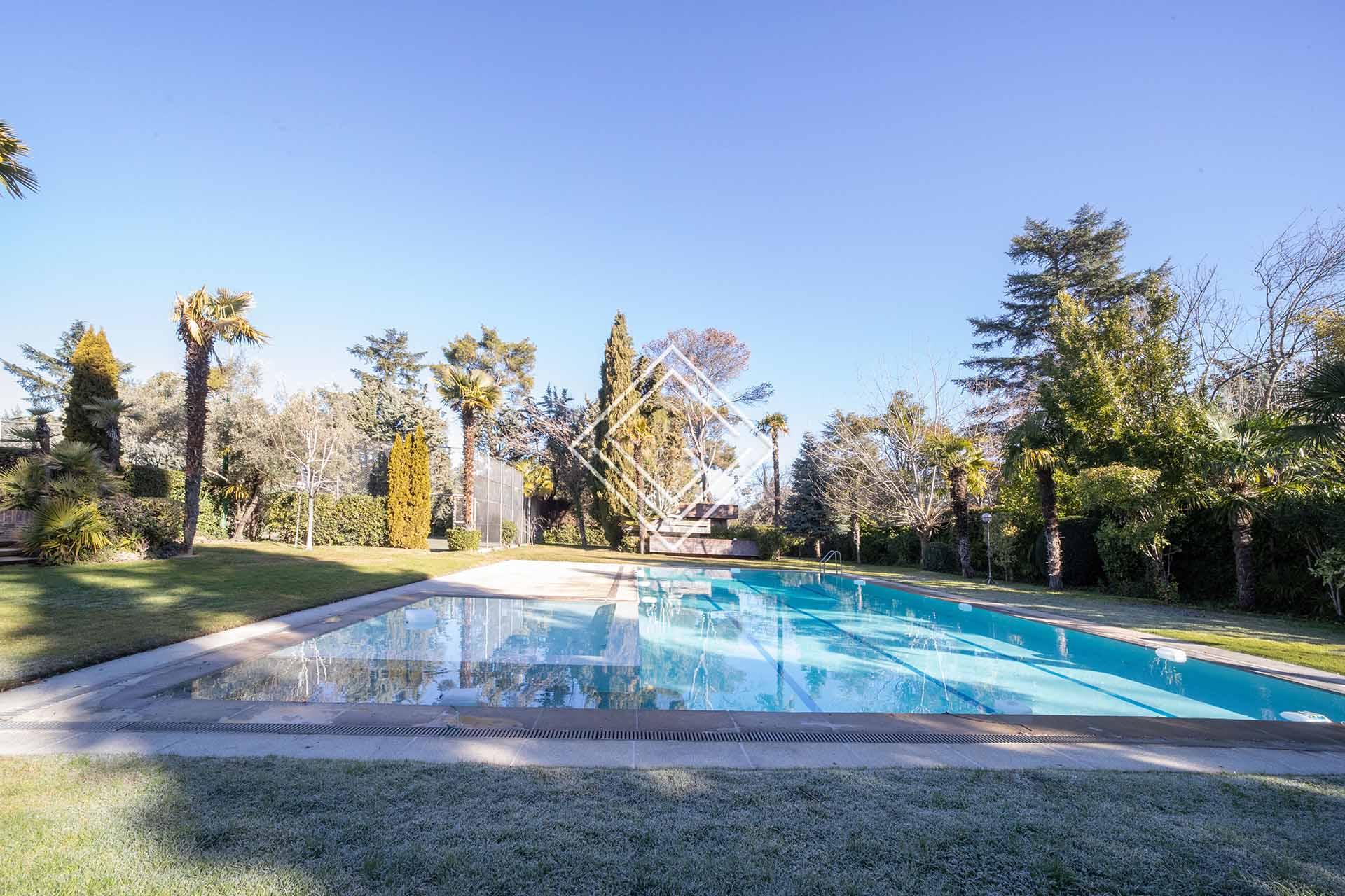 Fabulosa vivienda con espectacular jardín en La Florida