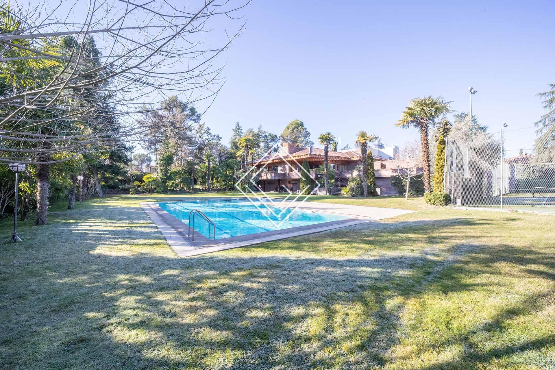 Fabulosa vivienda con espectacular jardín en La Florida