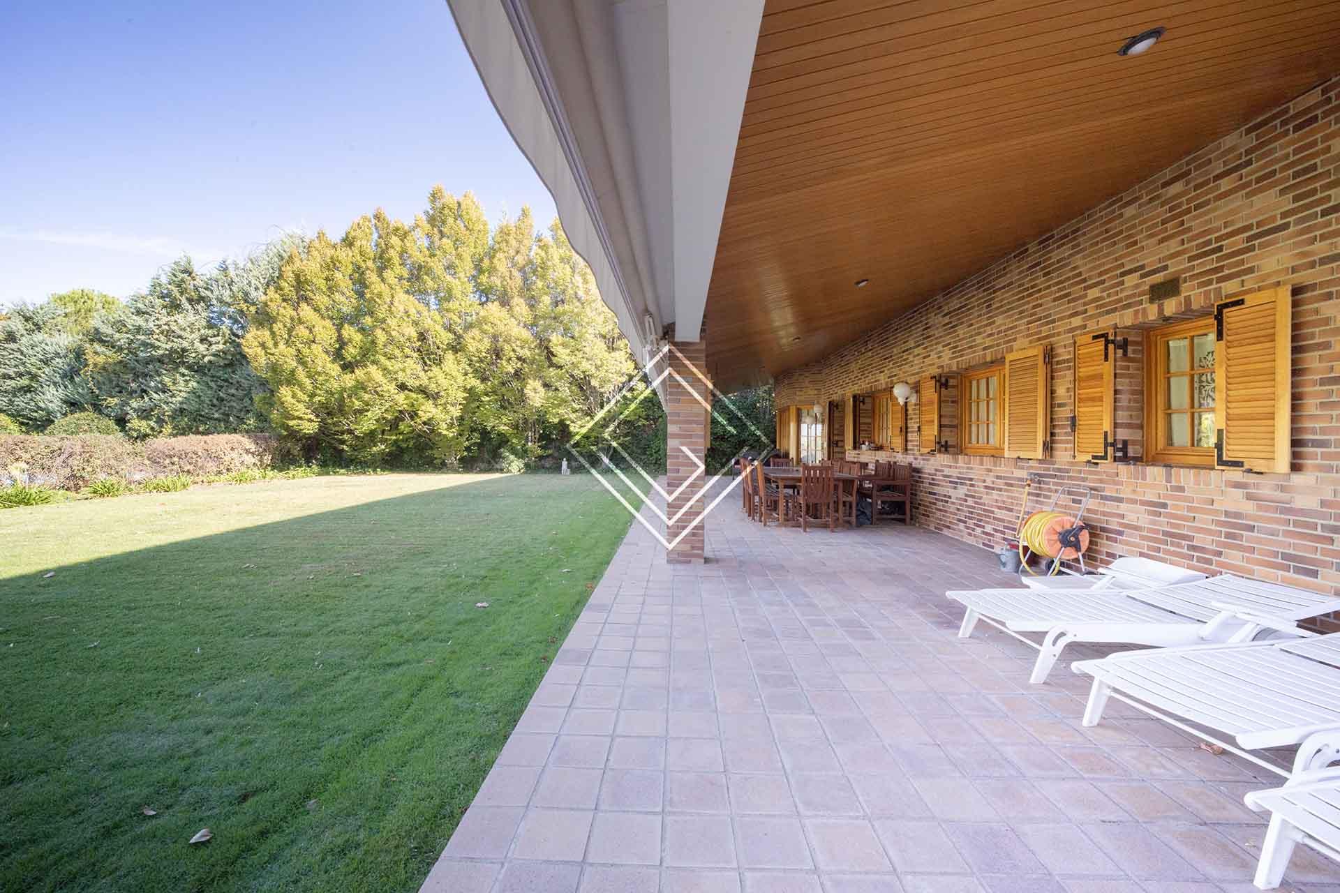 Amplio chalet independiente en Monte Alina - Imagen 5