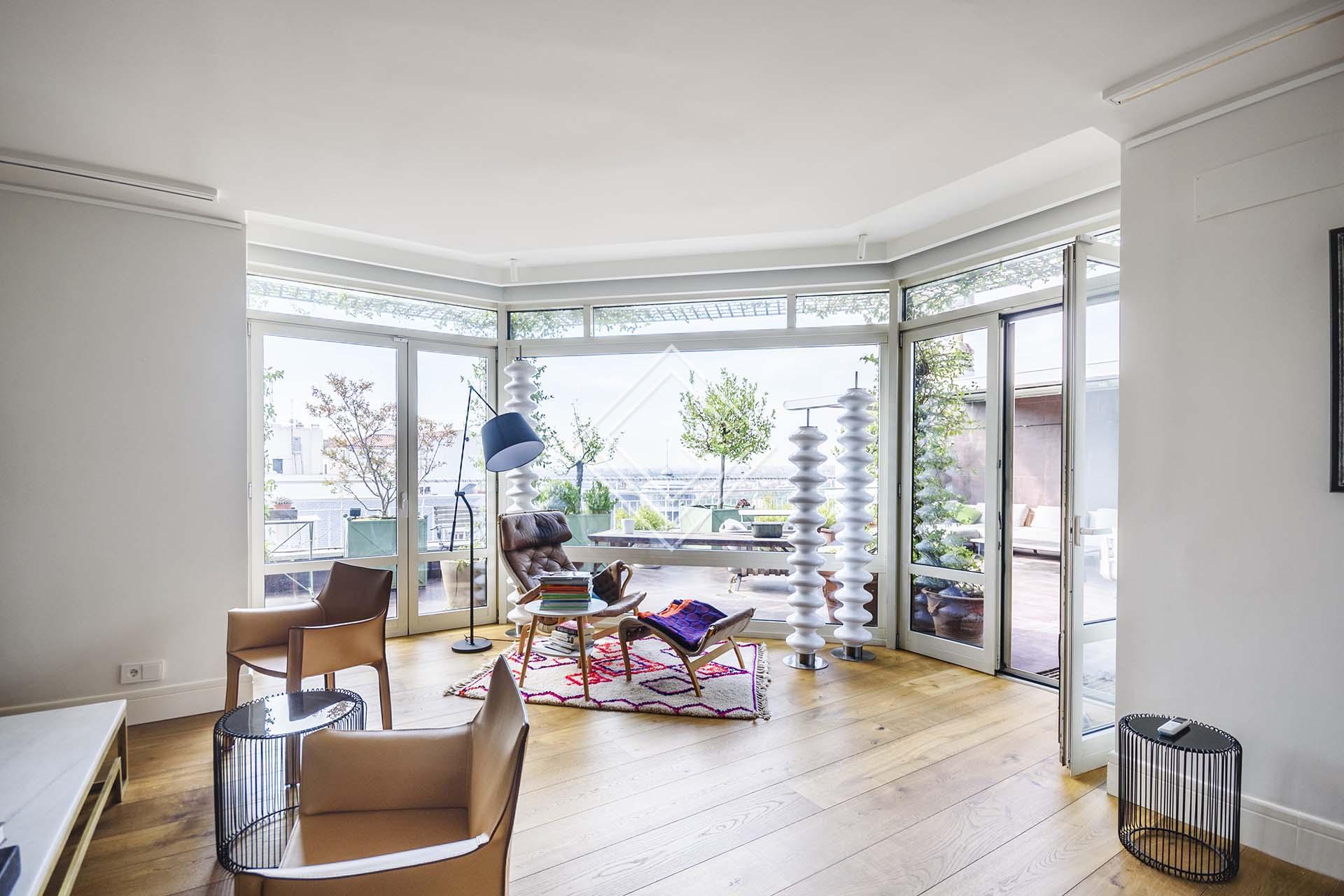 Ático de lujo con preciosa terraza en Rosales - Imagen 3