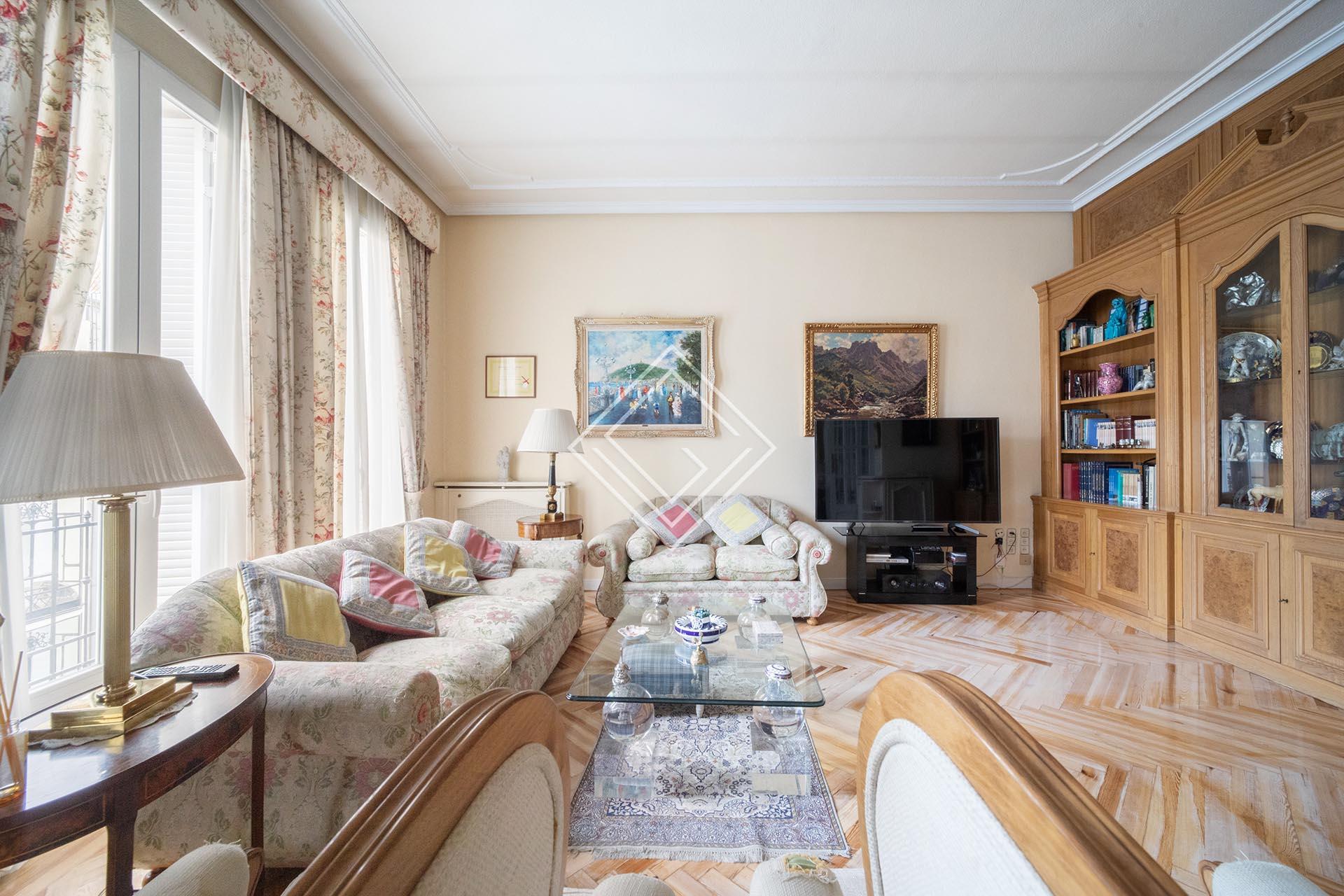 Espectacular piso en Recoletos - Imagen 3