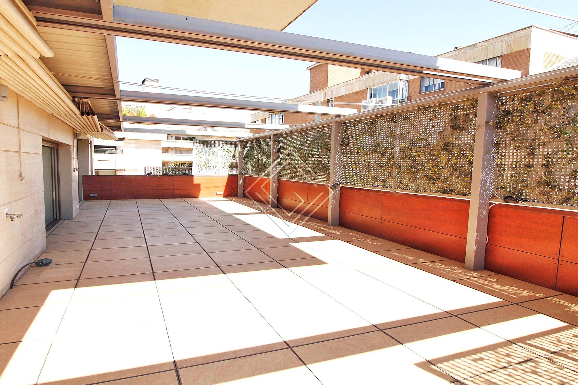 Fabuloso piso con terraza en Condes del Val - Imagen 3