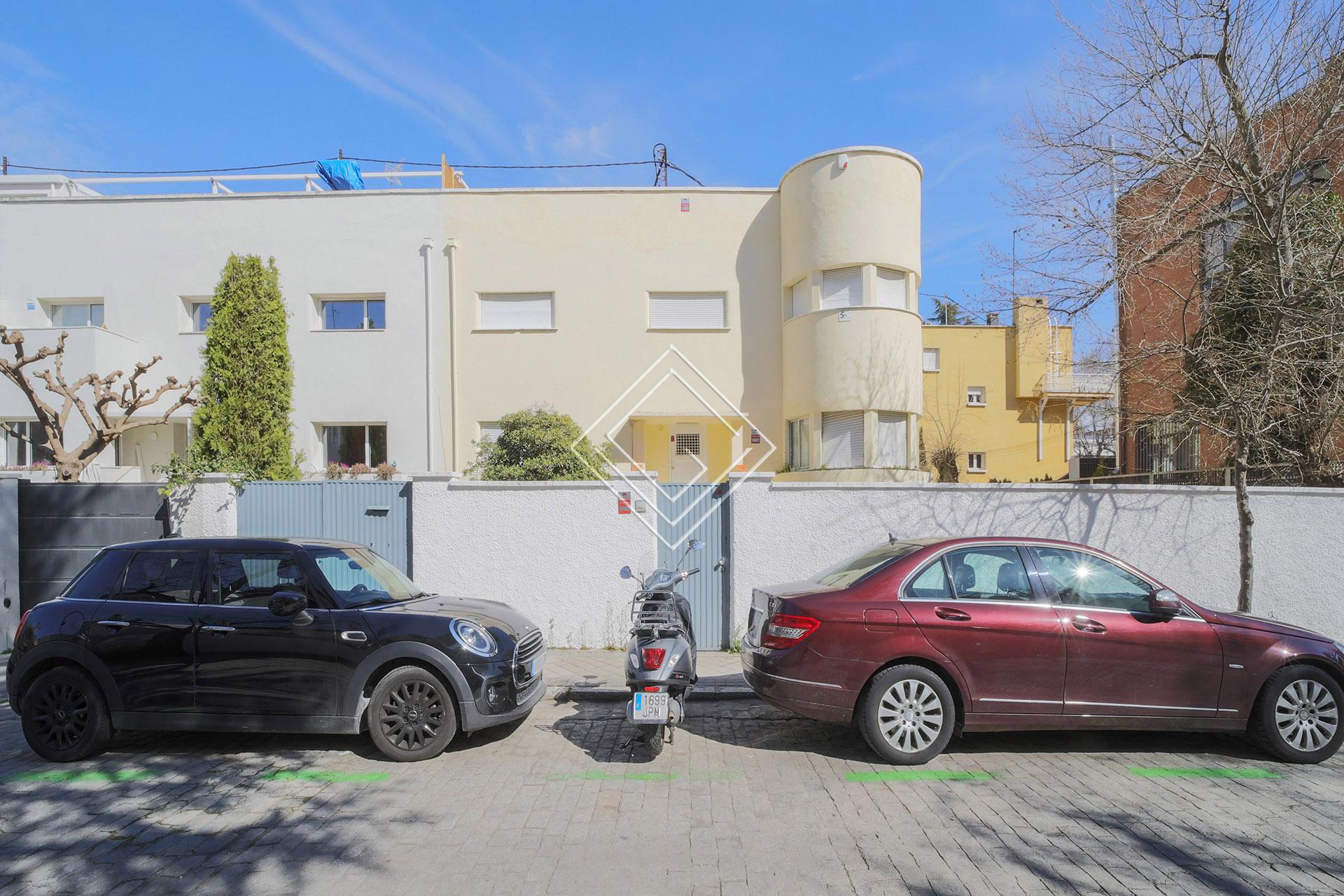 Estupenda casa pareada para reformar en El Viso - Imagen 2