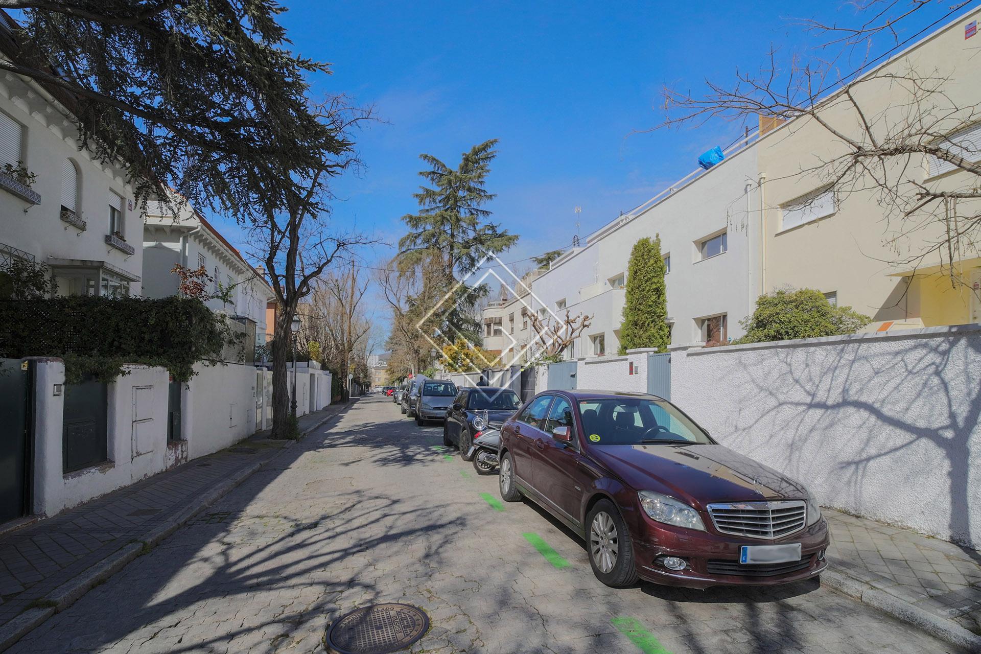 Estupenda casa pareada para reformar en El Viso - Imagen 4
