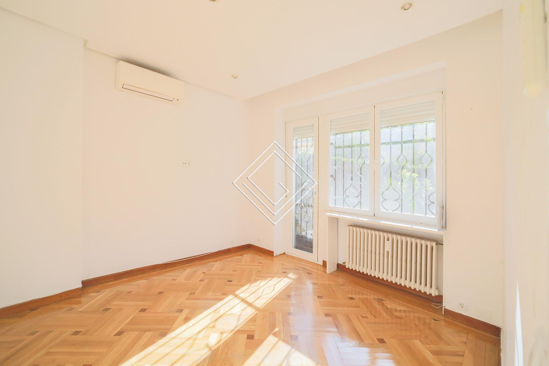 Amplio y luminoso bajo en El Viso - Imagen 16