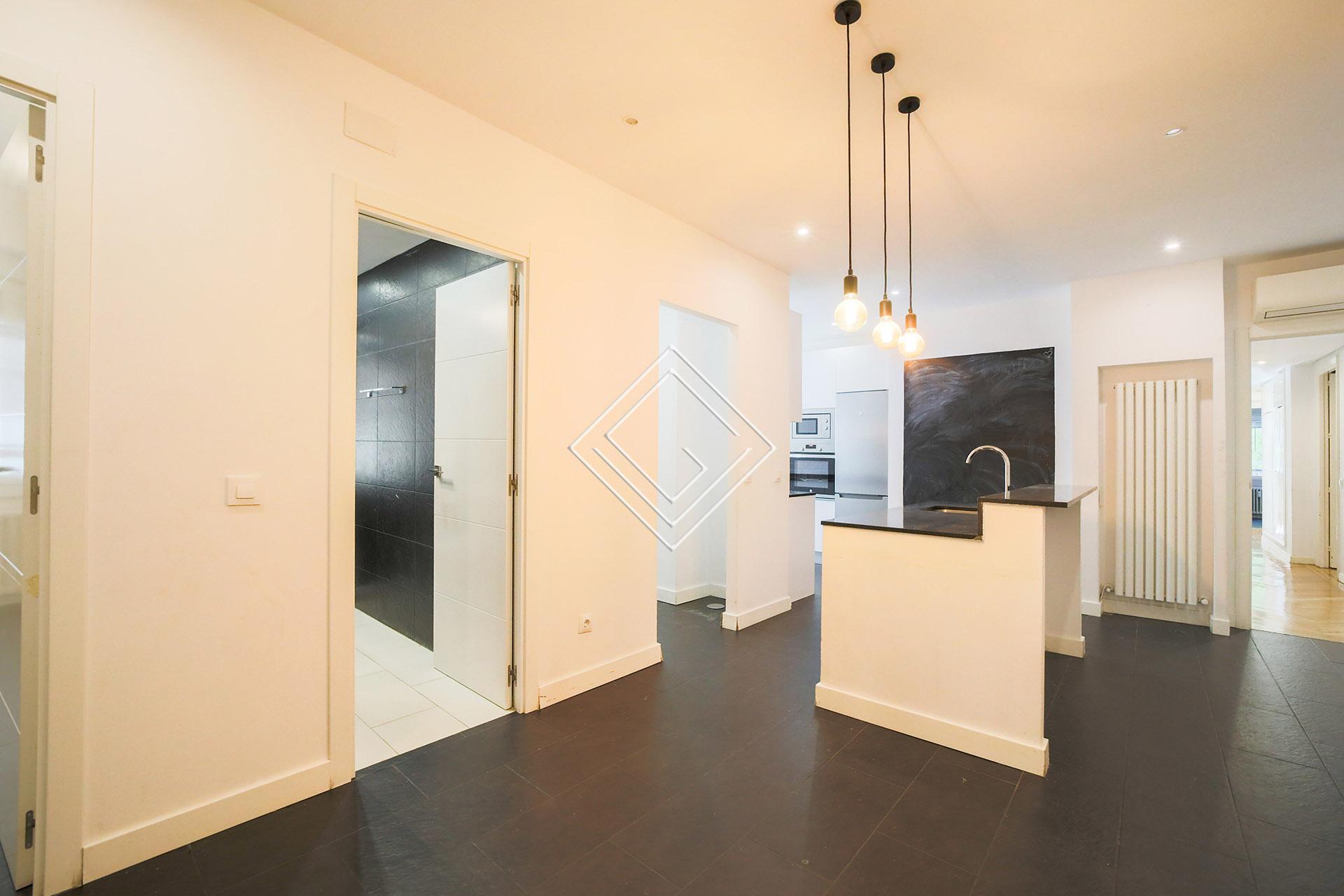 Amplio y luminoso bajo en El Viso - Imagen 20