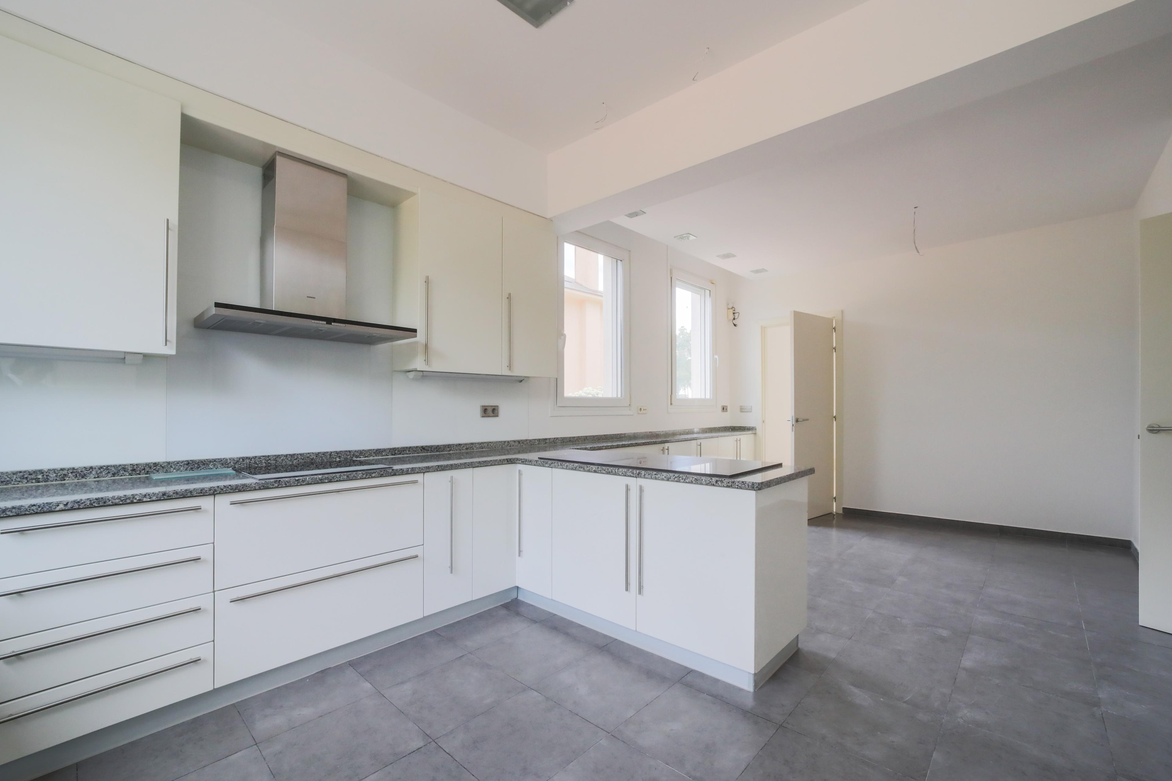 Fabulosa casa en alquiler en la Colonia Puerta de Hierro