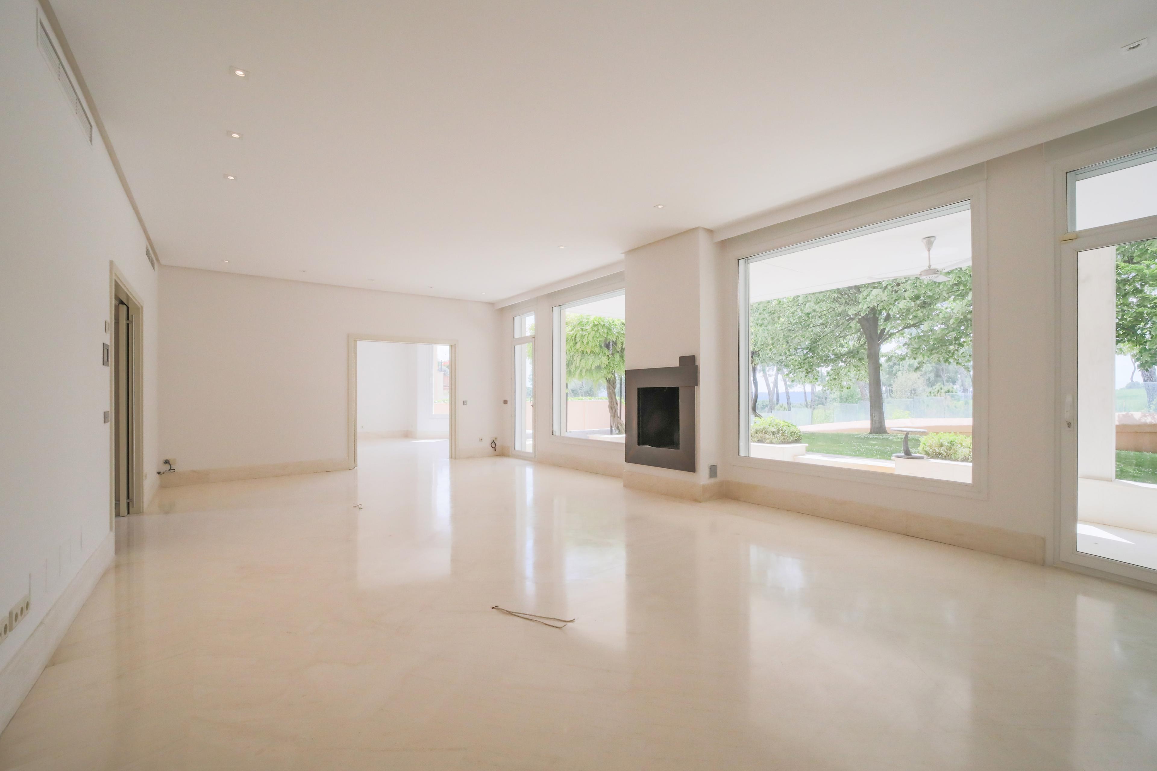 Fabulosa casa en alquiler en la Colonia Puerta de Hierro