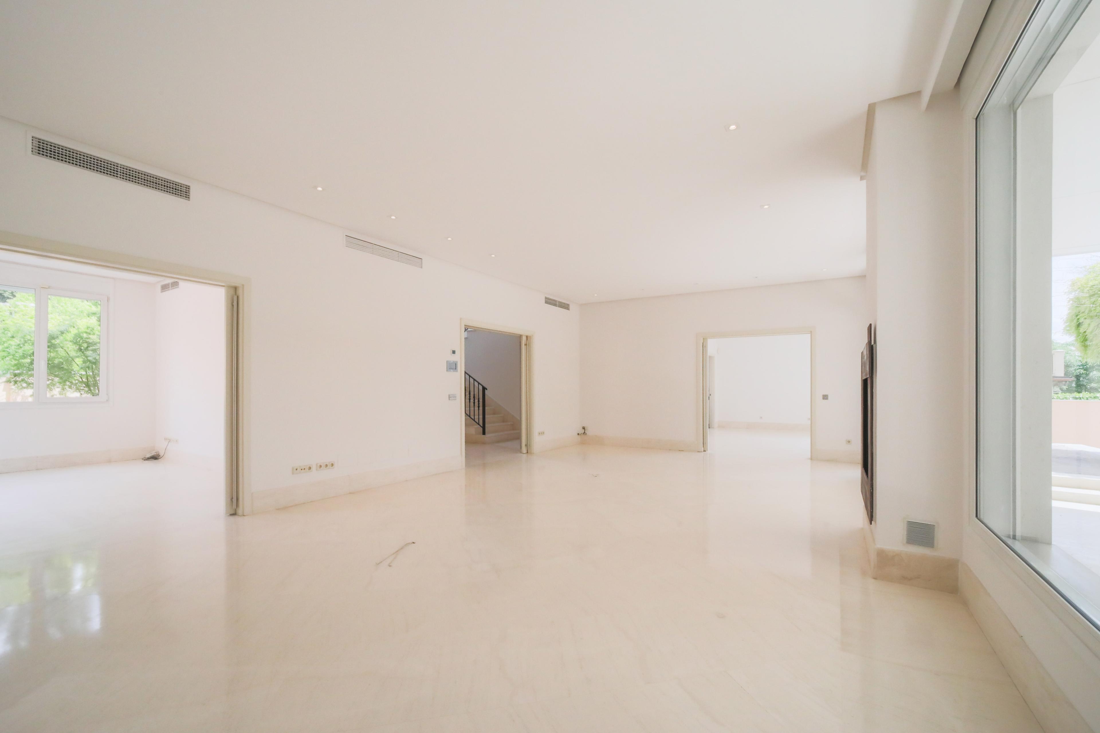 Fabulosa casa en alquiler en la Colonia Puerta de Hierro