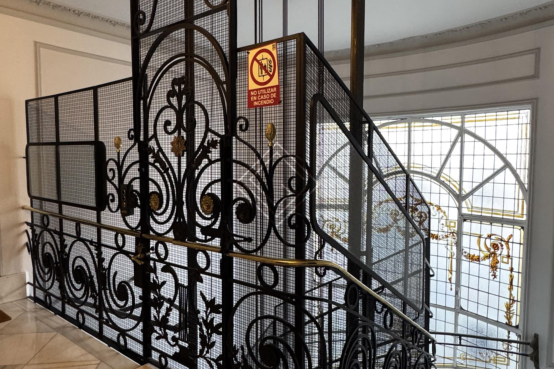 Magnifico ático abuhardillado con terraza en Recoletos - Imagen 2